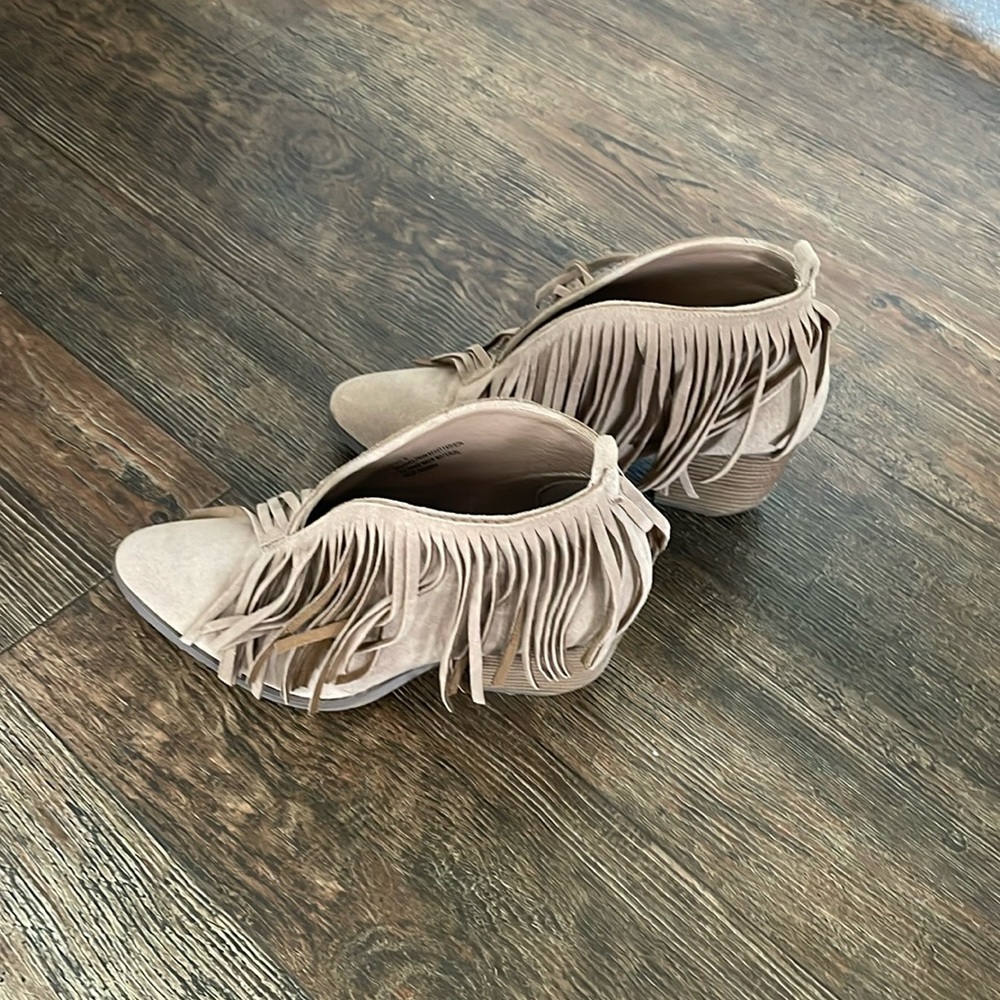 Fringe booties!